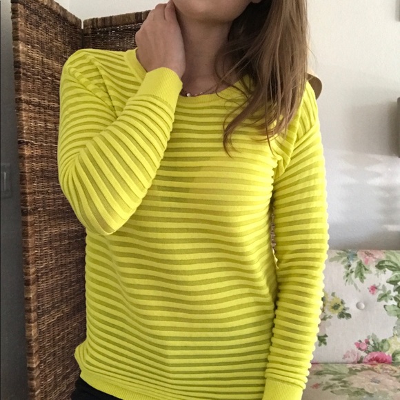 Vince Camuto Sweaters - Vince camuto yellow sweater